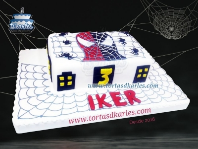 DKarles - Torta White Spiderman