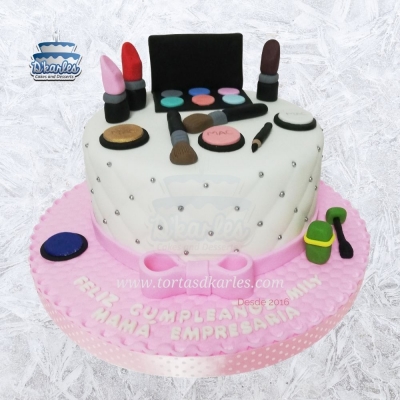 DKarles - Torta Set de Maquillaje 07