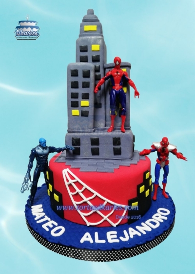 DKarles - Torta Spiderman en la cima 02